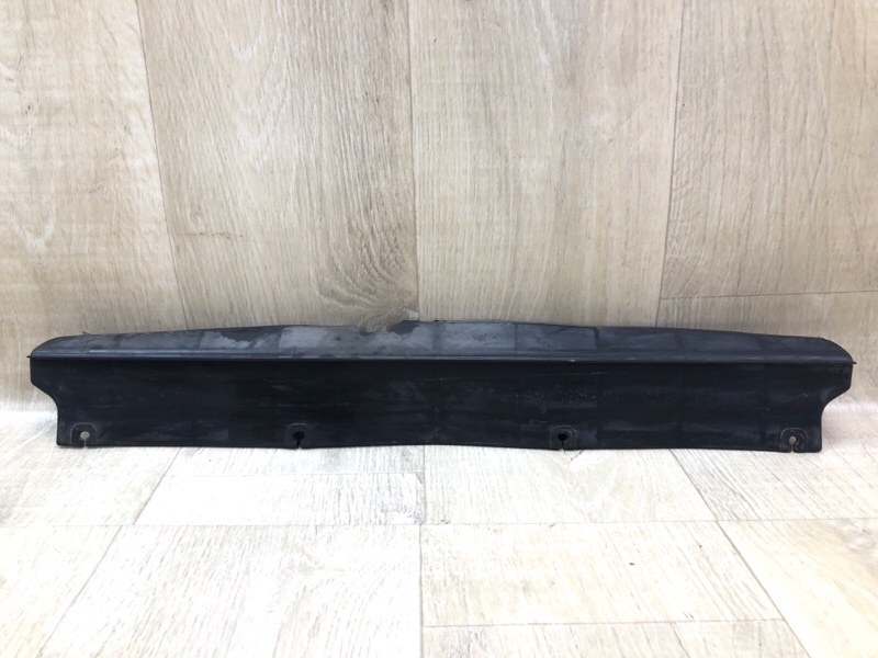 Дефлектор радиатора HYUNDAI VELOSTER 11-18 2013 1.6 G4FD 291352V500 Б/У