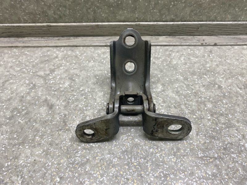 Петля двери нижняя передняя левая TUCSON TL 15-20 2015 G4FJ 1.6