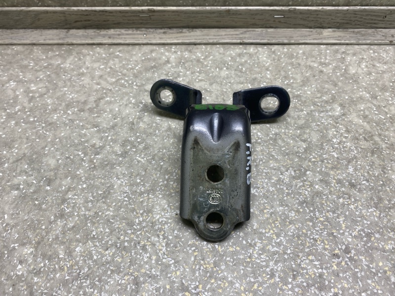 Петля двери верхняя передняя правая HYUNDAI TUCSON TL 15-20 2015 G4FJ 1.6 79320-2E000 Б/У