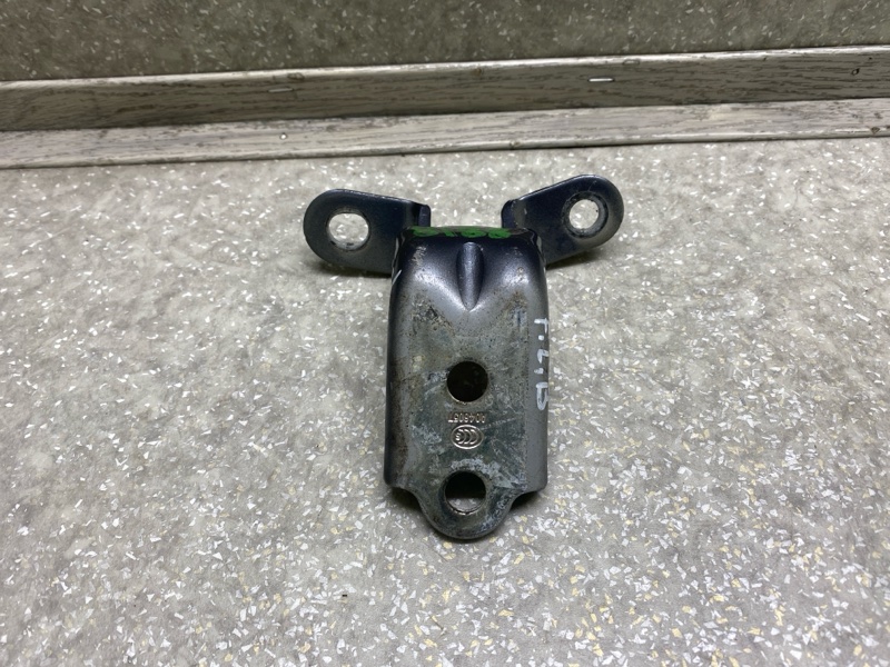 Петля двери верхняя передняя левая HYUNDAI TUCSON TL 15-20 2015 G4FJ 1.6 79310-2E000 Б/У