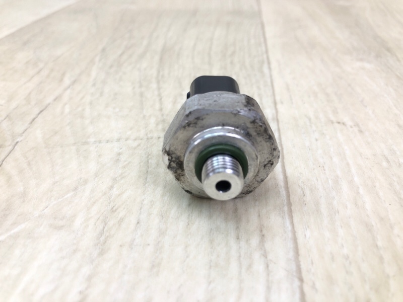 Датчик давления кондиционера C-CLASS W205 16-21 2017 M274920 2.0L