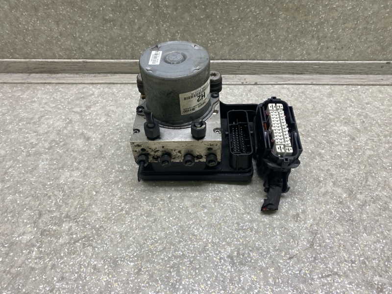 Блок ABS TUCSON TL 15-20 2015 G4FJ 1.6 Блок ABS TUCSON TL 15-20 2015 G4FJ 1.6