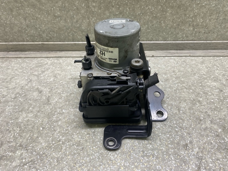 Блок ABS TUCSON TL 15-20 2015 G4FJ 1.6 Блок ABS TUCSON TL 15-20 2015 G4FJ 1.6