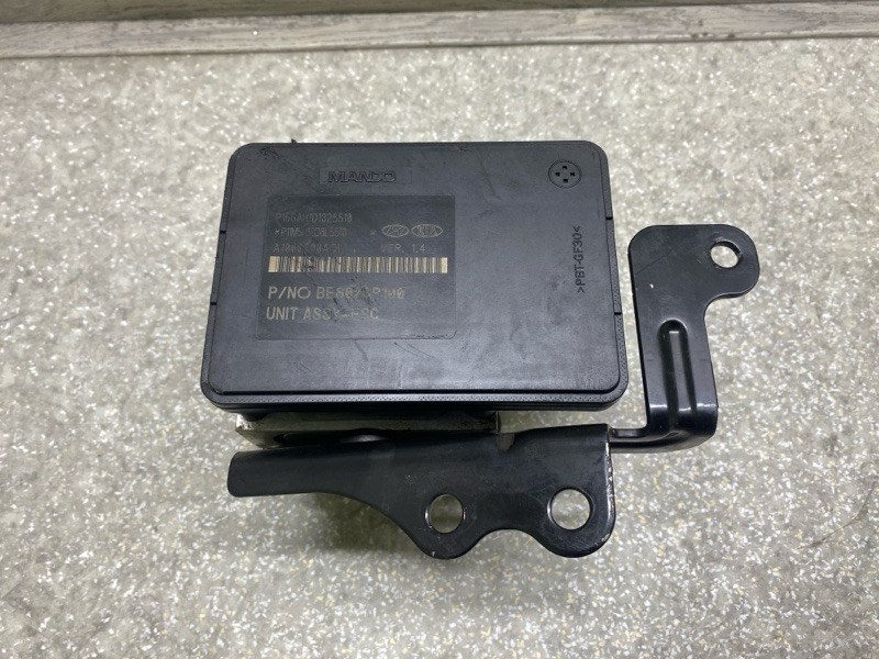 Блок ABS TUCSON TL 15-20 2015 G4FJ 1.6 Блок ABS TUCSON TL 15-20 2015 G4FJ 1.6