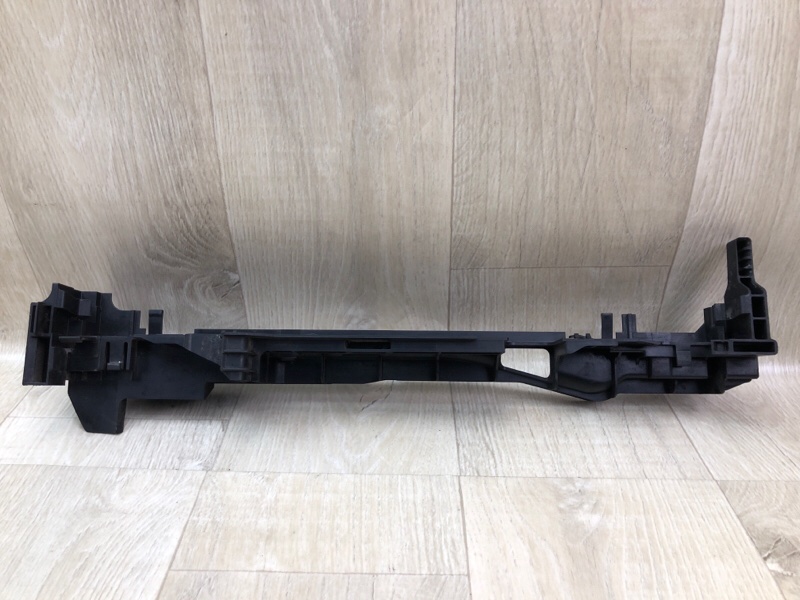 Крепление радиатора левое C-CLASS W205 16-21 2017 M274920 2.0L