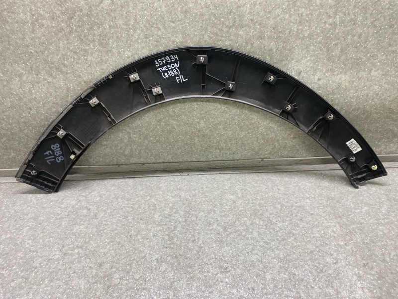 Накладка крыла (расширитель арки) передняя левая TUCSON TL 15-20 2015 G4FJ 1.6