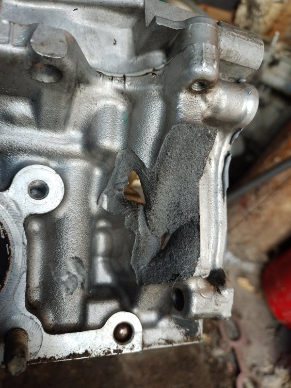 Головка блока цилиндров правая LX570 07-15