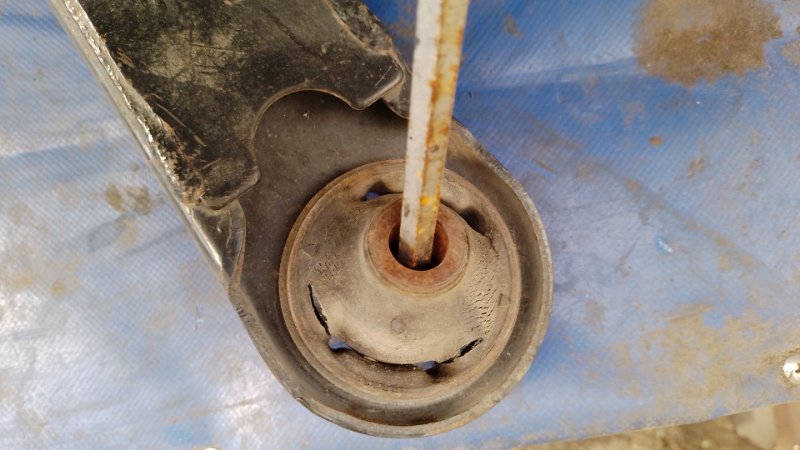 Рычаг передней подвески нижний передний левый LANCER X 10 07-15