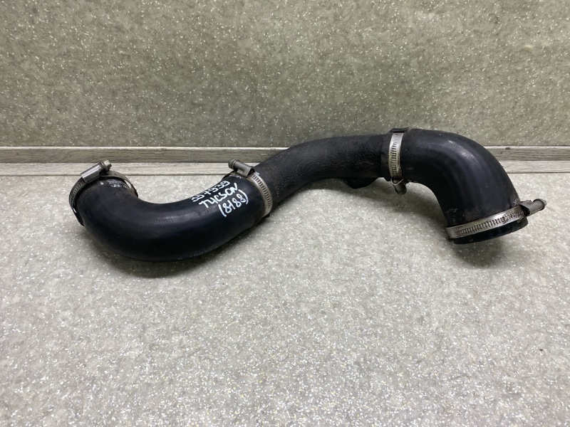 Патрубок интеркулера HYUNDAI TUCSON TL 15-20 2015 G4FJ 1.6 28262-2B740 Б/У