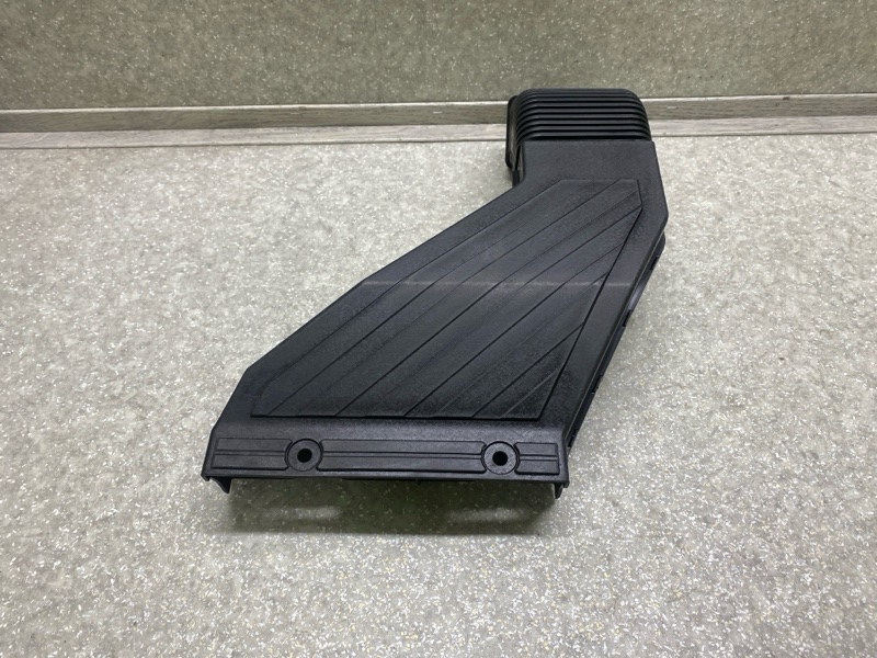 Воздухозаборник HYUNDAI TUCSON TL 15-20 2015 G4FJ 1.6 28210-D3300 Б/У