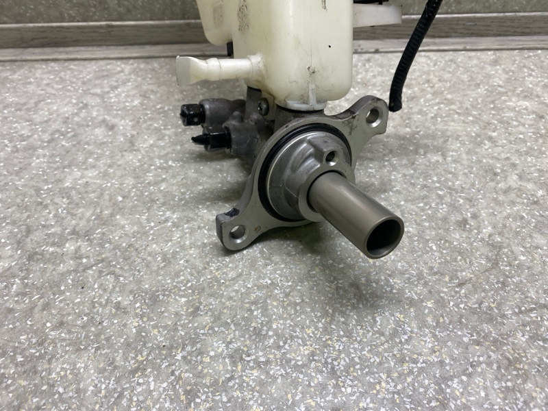 Главный тормозной цилиндр HYUNDAI TUCSON TL 15-20 G4FJ 1.6