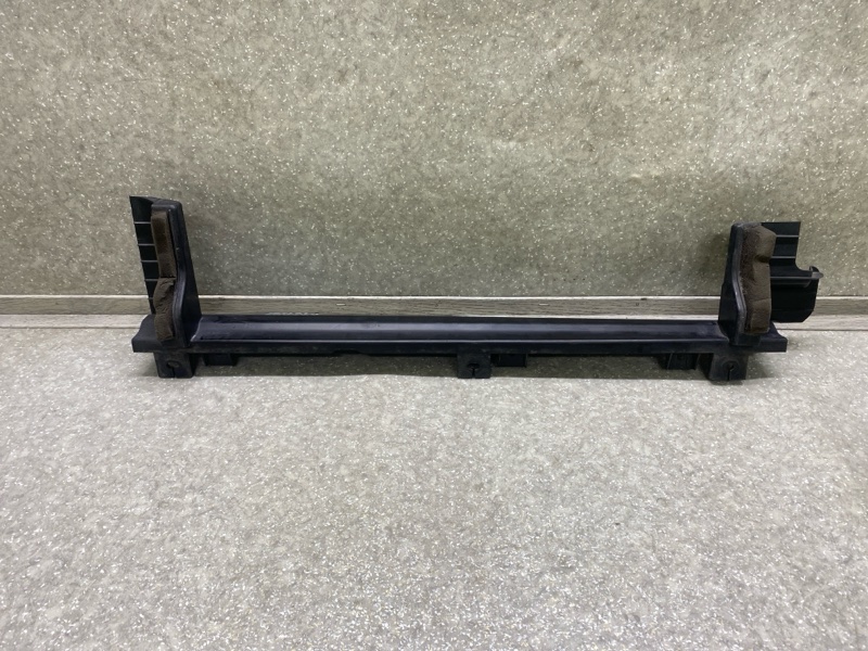 Запчасть дефлектор радиатора HYUNDAI TUCSON TL 15-20 2015 G4FJ 1.6 29150-D3000 Б/У Дефлектор радиатора HYUNDAI TUCSON TL 15-20 2015 G4FJ 1.6 29150-D3000 Б/У