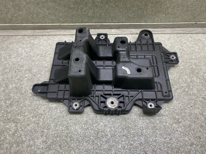 Полка аккумулятора HYUNDAI TUCSON TL 15-20 2015 G4FJ 1.6 37150-D3200 Б/У