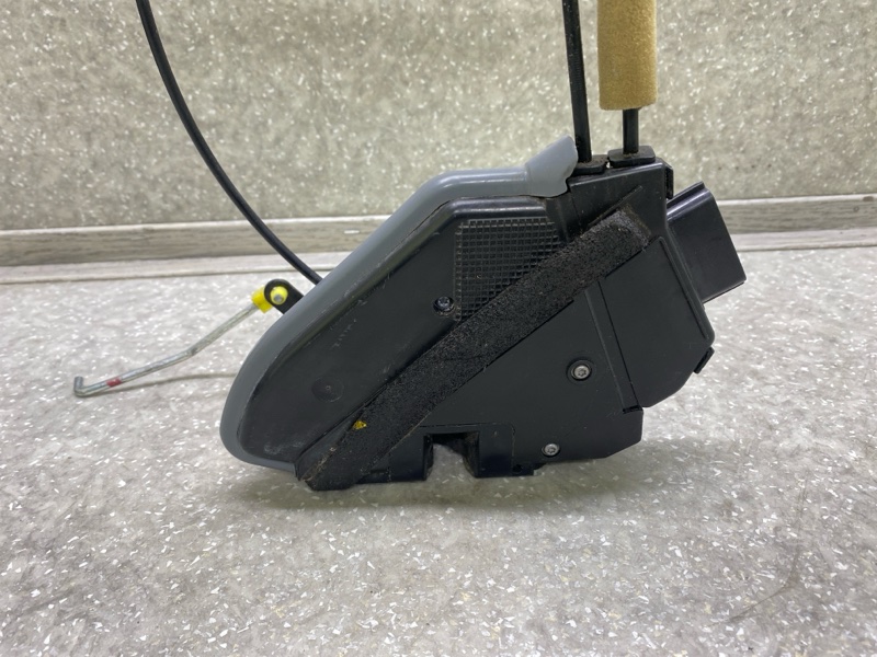 Замок двери передний левый ALTIMA L33 12-18 2016 L33 2.5