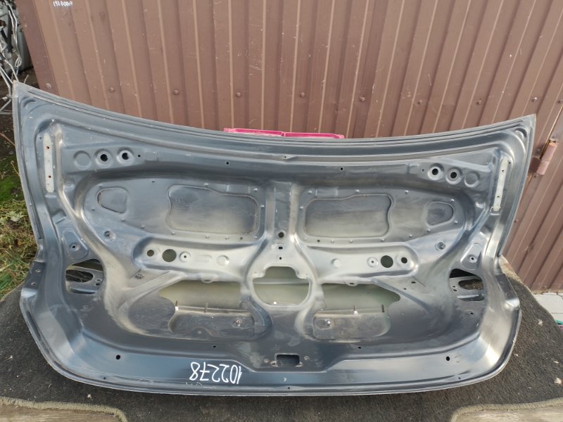 Крышка багажника CAMRY 50 12-15
