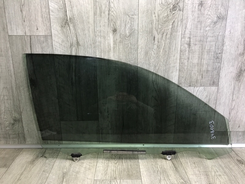 Стекло двери переднее правое LEXUS CT200 11-17 2013 1.8 2ZRFXE 6810176010 Б/У