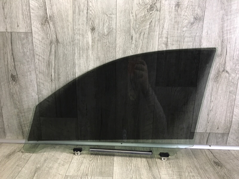 Стекло двери переднее правое RAV4 05-12 2006 2.4 2AZFE