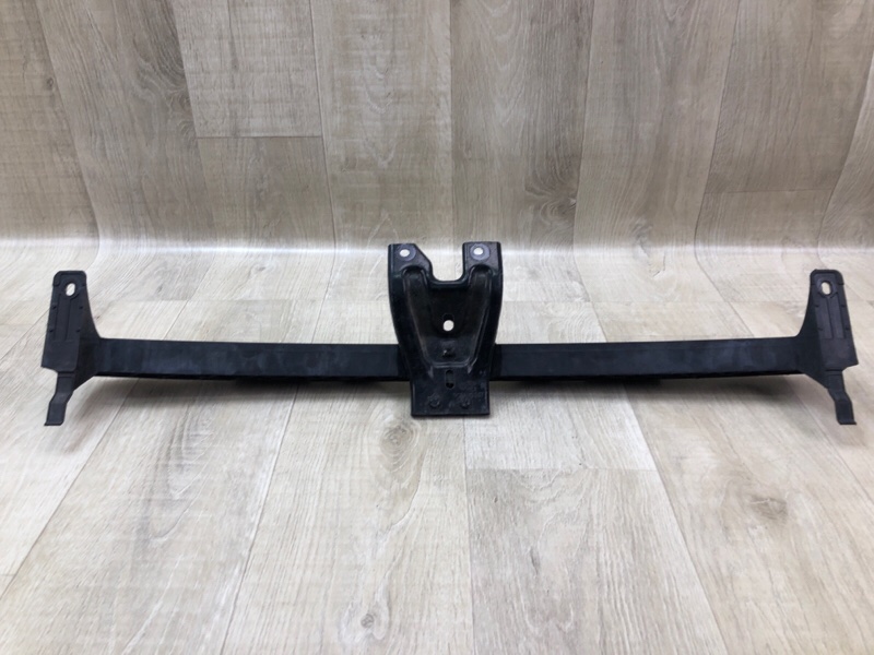 Кронштейн решетки радиатора JETTA USA 10-17 JETTA USA 10-17