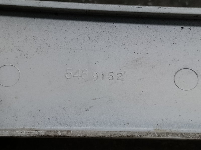 Заглушка рейлинга передняя правая EQUINOX 04-09 2005 3.4 LNJ Заглушка рейлинга передняя правая EQUINOX 04-09 2005 3.4 LNJ