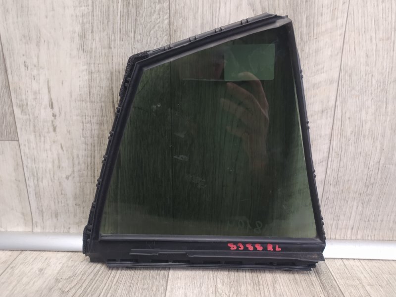 Стекло двери глухое заднее левое PRIUS 16- 2017 1.8 2ZRFXE Стекло двери глухое заднее левое PRIUS 16- 2017 1.8 2ZRFXE