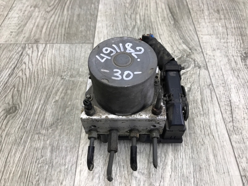 Блок ABS TOYOTA CAMRY 30 02-06 44050-06060 Б/У