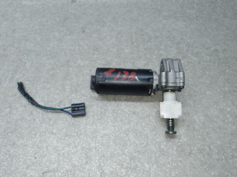 Моторчик регулировки сиденья передний левый EQUINOX 09-17 2015 2.4 LEA