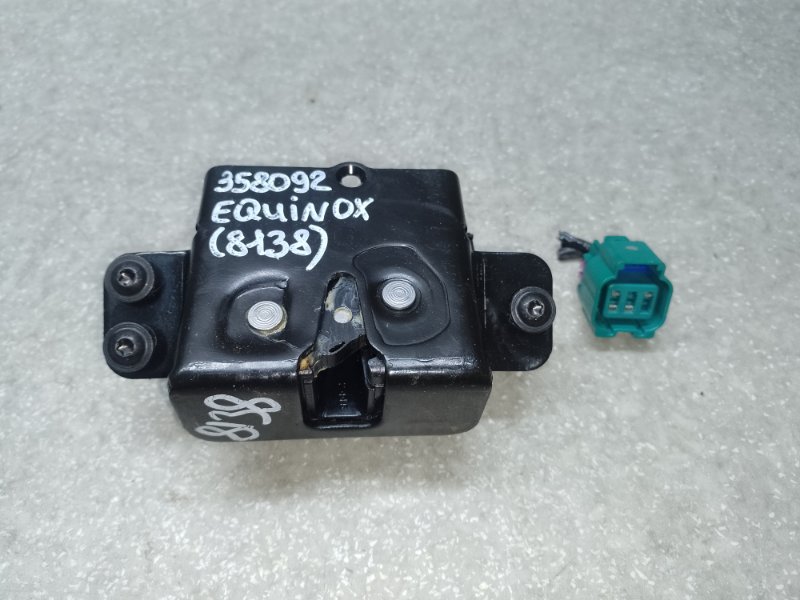 Замок крышки багажника CHEVROLET EQUINOX 09-17 2015 2.4 LEA 13584872 Б/У