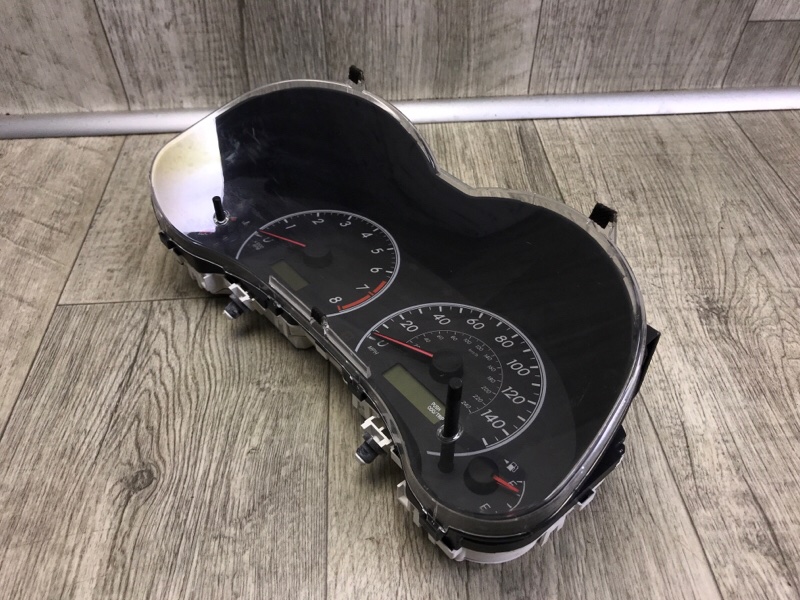 Панель приборов TOYOTA COROLLA 150 06-13 1.8 2ZRFE