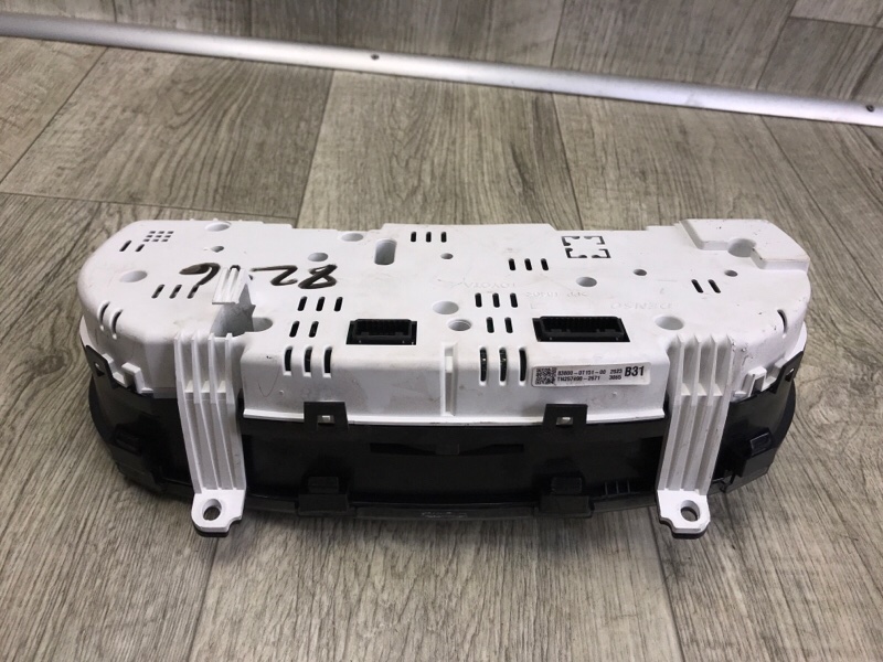 Панель приборов VENZA 09-16 2013 3.5 2GR-FE