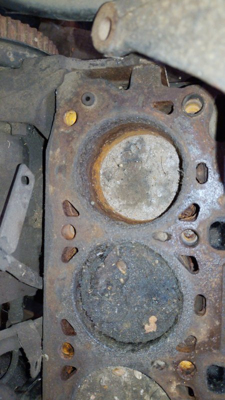 Блок двигателя E2200 E-SERIES 86-04