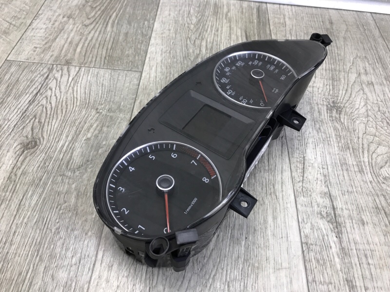 Панель приборов JETTA USA 10-17 2.5