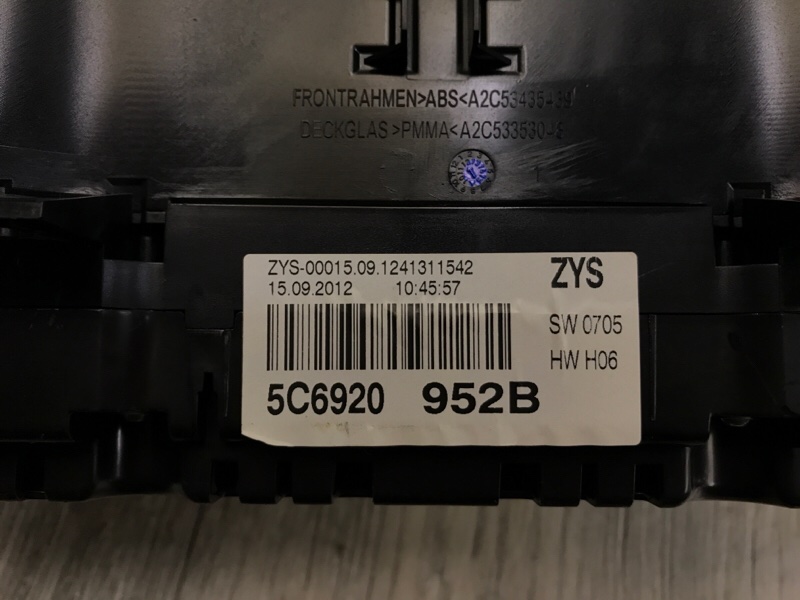 Панель приборов JETTA USA 10-17 2.5