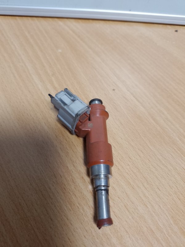 Запчасть форсунка топливная TOYOTA SIENNA 03-10 2014 Внедорожник 3.5 23209-0P040 Б/У Форсунка топливная TOYOTA SIENNA 03-10 2014 Внедорожник 3.5 23209-0P040 Б/У