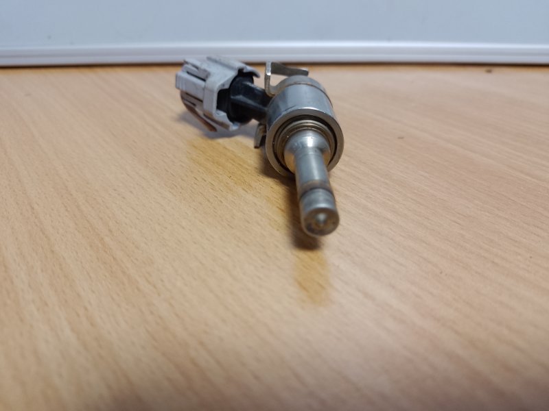 Форсунка топливная INFINITI Q60 16-20 COUPE 3.0 VR30DDTT Форсунка топливная INFINITI Q60 16-20 COUPE 3.0 VR30DDTT