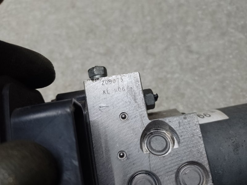 Блок ABS MDX (YD3) 13-21 2016 3.5 J35Y5 Блок ABS MDX (YD3) 13-21 2016 3.5 J35Y5