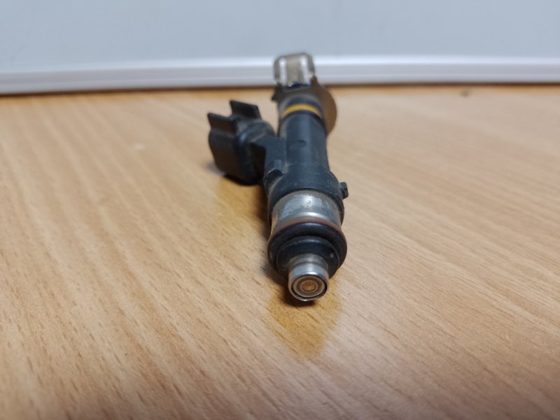 Форсунка топливная MAZDA 3 BK 03-08