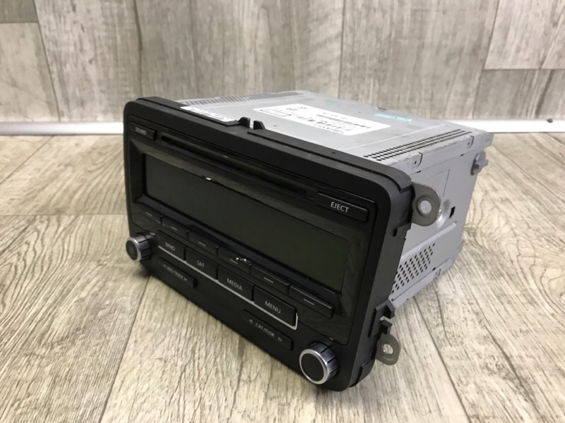 Магнитола VOLKSWAGEN JETTA USA 10-17 2.5