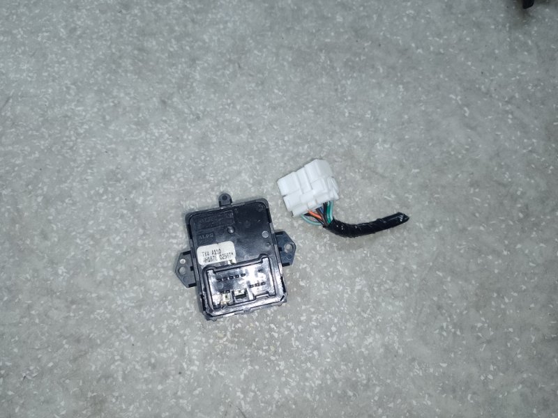 Блок управления зеркалами MDX (YD3) 13-21 2016 3.5 J35Y5