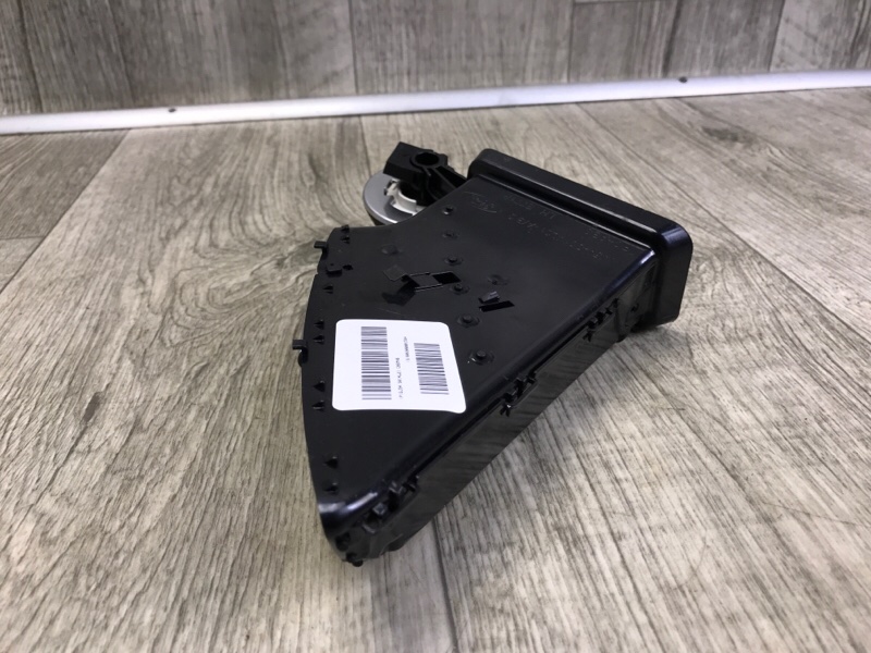 Дефлектор воздушный левый ESCAPE 12-19 2018 T15HDTX