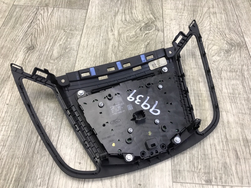 Блок управления мультимедиа ESCAPE 12-19 2018 T15HDTX