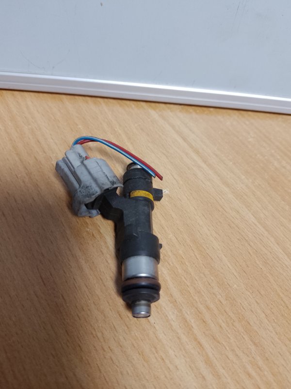 Форсунка топливная INFINITI M35/M45 04-10 16600-CD70A Б/У