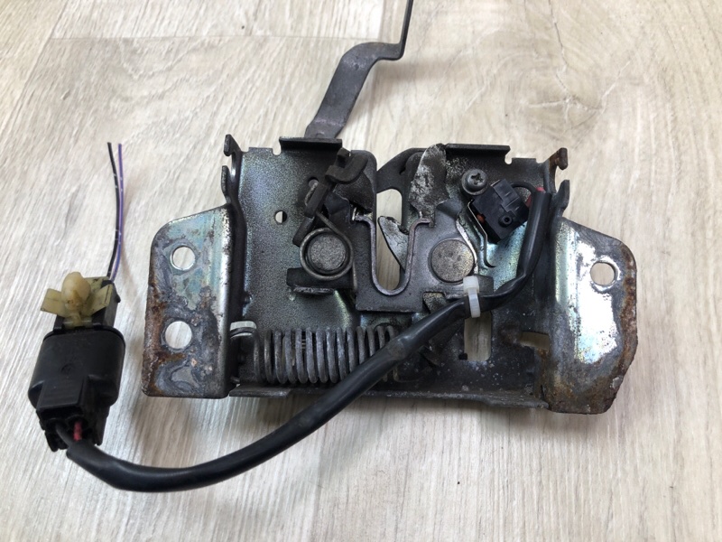 Замок капота OUTLANDER GF 12- 2013 2.4 4J12 Замок капота OUTLANDER GF 12- 2013 2.4 4J12