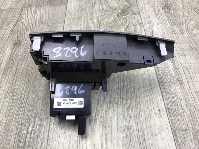 Блок управления печкой VENZA 09-16 2013 3.5 2GR-FE