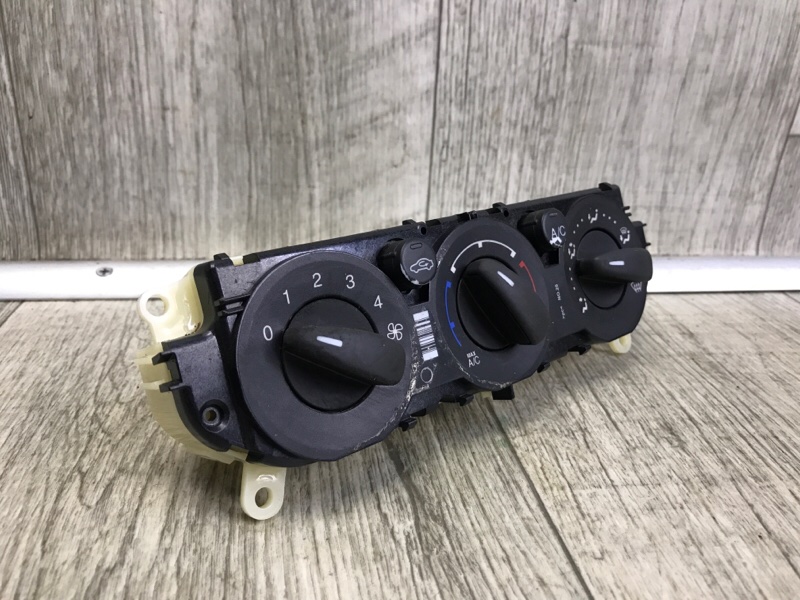 Блок управления печкой FOCUS 10-18 2014 2.0 C20HDEX