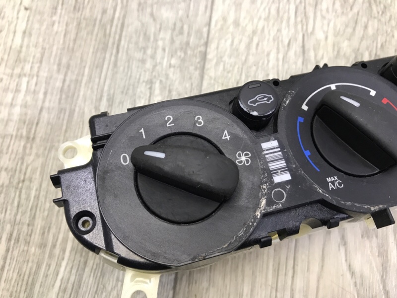 Блок управления печкой FOCUS 10-18 2014 2.0 C20HDEX