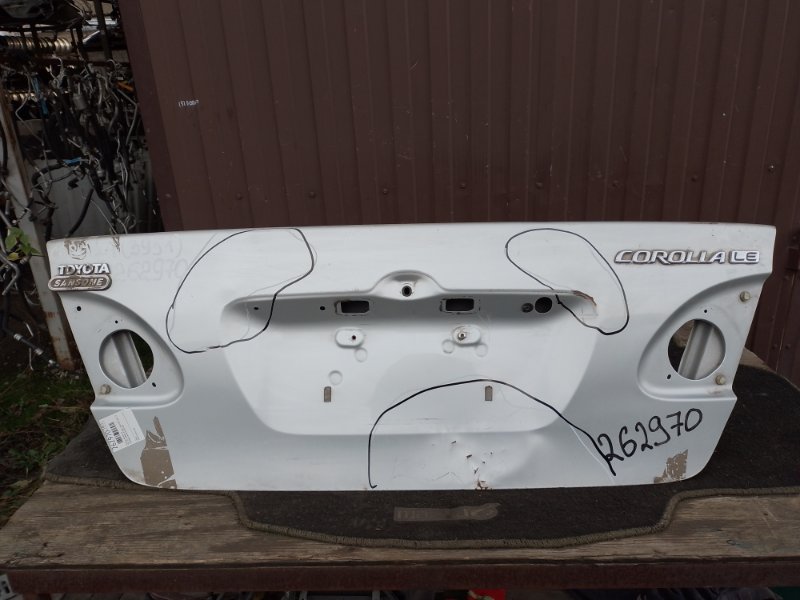 Крышка багажника TOYOTA COROLLA 120 00-07 2004 ZZE130L 1.8L 1ZZ-FE 64401-02100 Б/У