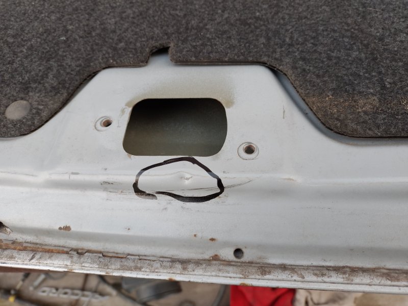 Крышка багажника COROLLA 120 00-07 2004 ZZE130L 1.8L 1ZZ-FE