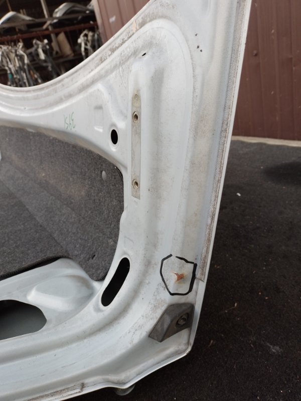 Крышка багажника COROLLA 120 00-07 2004 ZZE130L 1.8L 1ZZ-FE