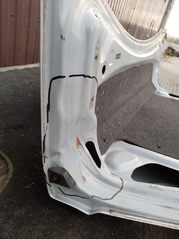 Крышка багажника COROLLA 120 00-07 2004 ZZE130L 1.8L 1ZZ-FE