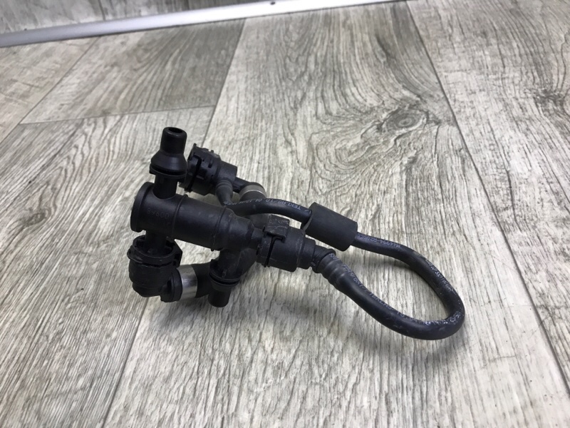 Клапан системы охлаждения MERCEDES C-CLASS W205 16-21 M274920 2.0L